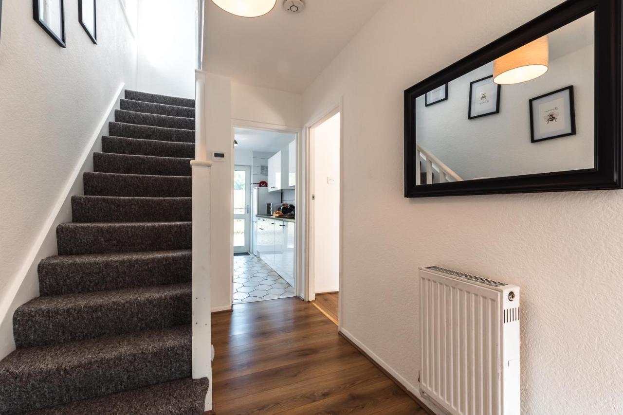 3 Bedrooms House Ideal For Long Stays! サウサンプトン エクステリア 写真